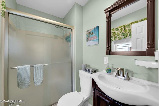 1 Selkirk Avenue, Toms River, NJ 08757
