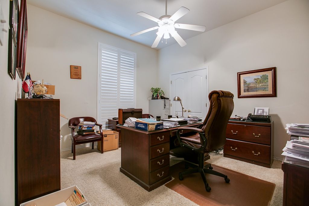 Image 14 of property listing at 3010 Clearview Drive, San Angelo, TX 76904