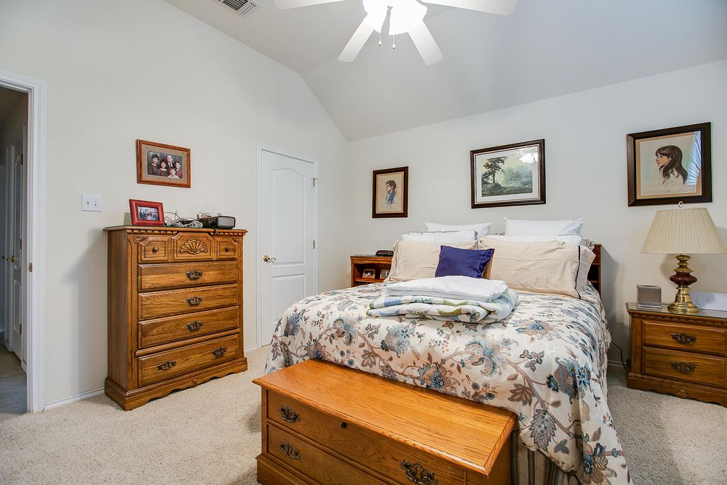 Image 16 of property listing at 3010 Clearview Drive, San Angelo, TX 76904