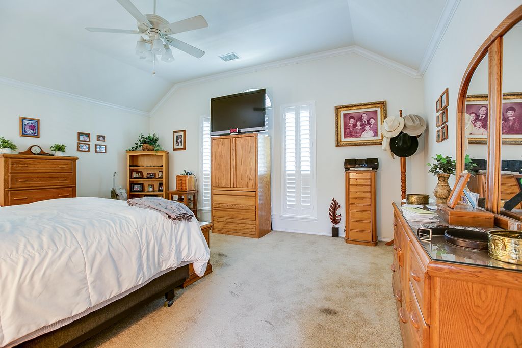 Image 19 of property listing at 3010 Clearview Drive, San Angelo, TX 76904