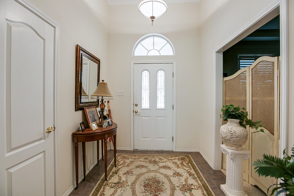 Image 6 of property listing at 3010 Clearview Drive, San Angelo, TX 76904