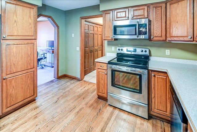 1191 McMahon Drive, Sun Prairie, WI 53590