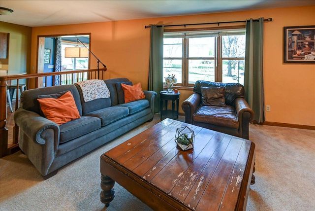 1191 McMahon Drive, Sun Prairie, WI 53590