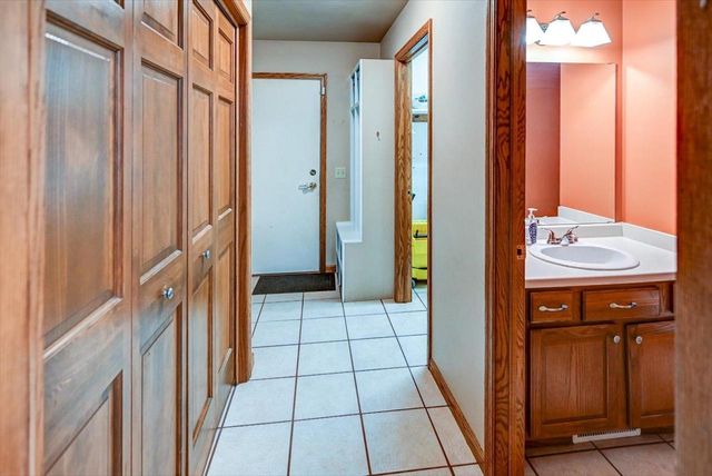 1191 McMahon Drive, Sun Prairie, WI 53590