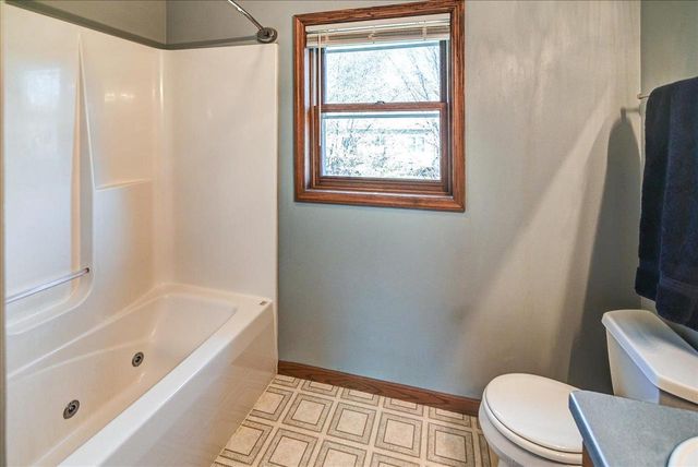 1191 McMahon Drive, Sun Prairie, WI 53590