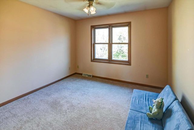 1191 McMahon Drive, Sun Prairie, WI 53590