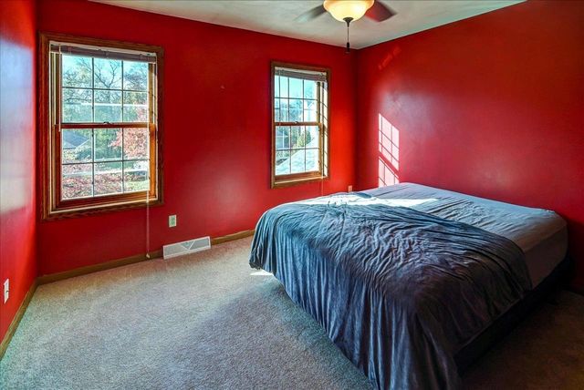 1191 McMahon Drive, Sun Prairie, WI 53590