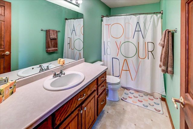 1191 McMahon Drive, Sun Prairie, WI 53590