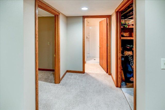 1191 McMahon Drive, Sun Prairie, WI 53590