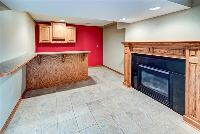 1191 McMahon Drive, Sun Prairie, WI 53590