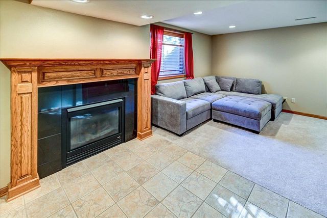 1191 McMahon Drive, Sun Prairie, WI 53590