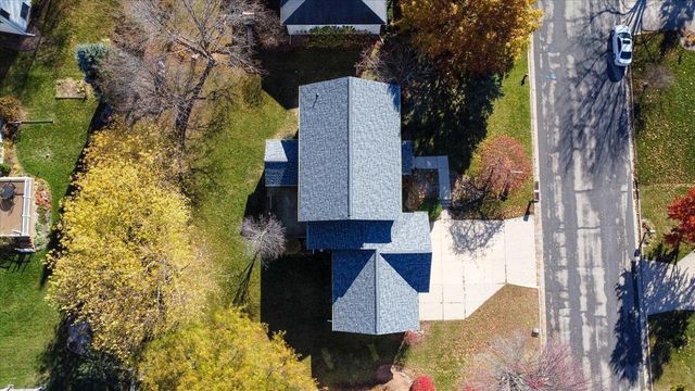 1191 McMahon Drive, Sun Prairie, WI 53590