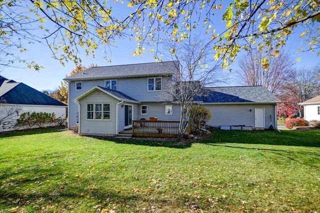 1191 McMahon Drive, Sun Prairie, WI 53590