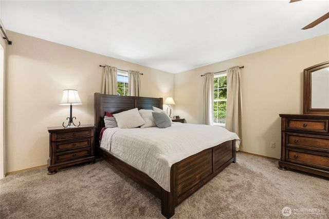 17209 45th St E, Lake Tapps, WA 98391