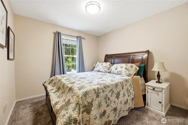 17209 45th St E, Lake Tapps, WA 98391