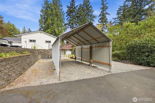 17209 45th St E, Lake Tapps, WA 98391