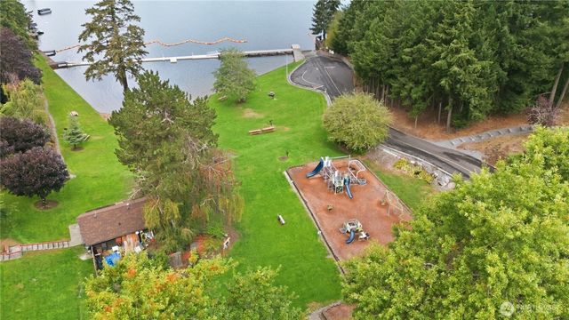 17209 45th St E, Lake Tapps, WA 98391