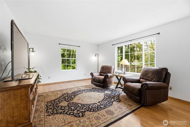 17209 45th St E, Lake Tapps, WA 98391