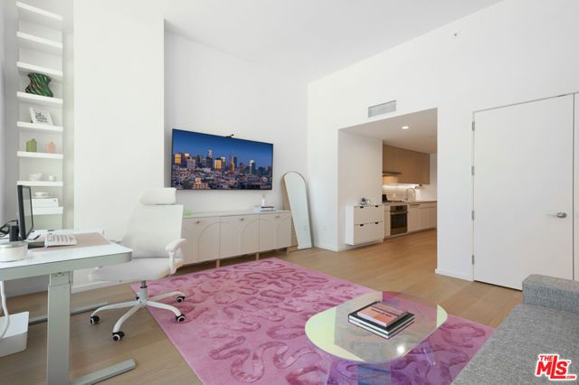 877 Francisco Street 919, Los Angeles, CA 90017