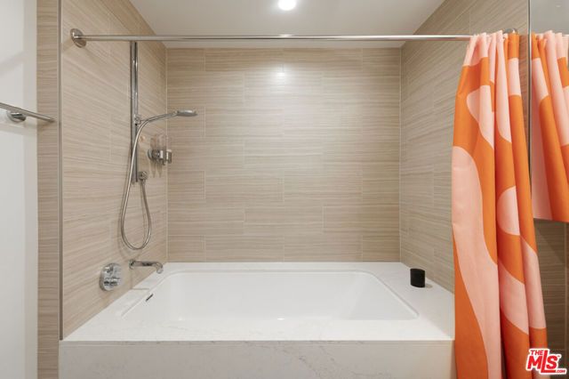 877 Francisco Street 919, Los Angeles, CA 90017