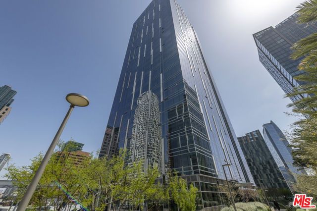 877 Francisco Street 919, Los Angeles, CA 90017