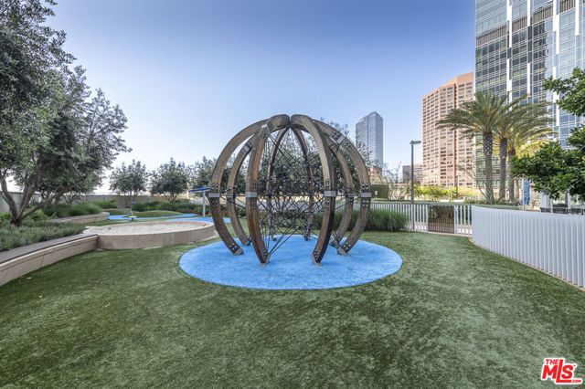 877 Francisco Street 919, Los Angeles, CA 90017