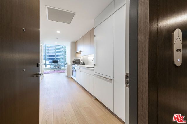877 Francisco Street 919, Los Angeles, CA 90017