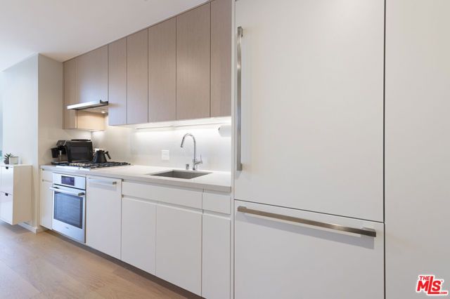 877 Francisco Street 919, Los Angeles, CA 90017