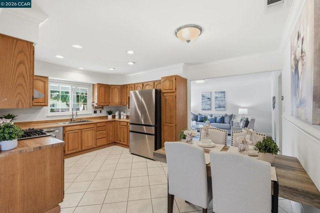 702 Ruth Dr, Pleasant Hill, CA 94523