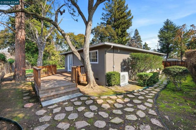 702 Ruth Dr, Pleasant Hill, CA 94523