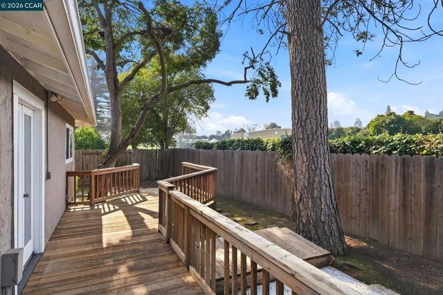 702 Ruth Dr, Pleasant Hill, CA 94523