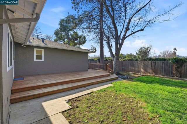 702 Ruth Dr, Pleasant Hill, CA 94523