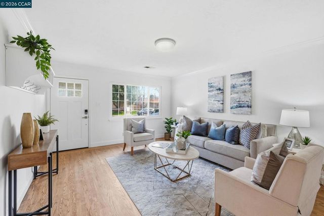 702 Ruth Dr, Pleasant Hill, CA 94523