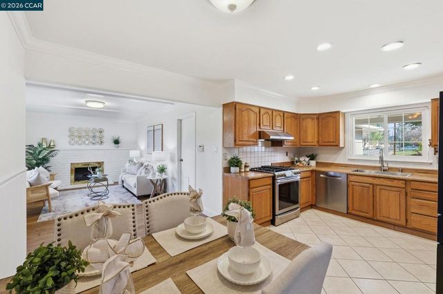 702 Ruth Dr, Pleasant Hill, CA 94523