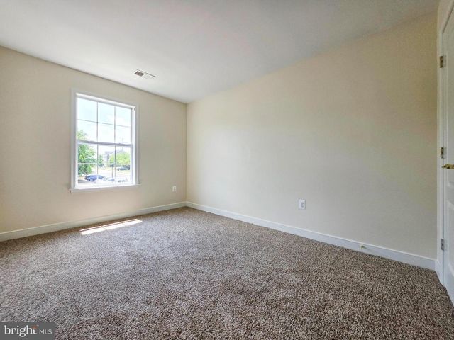 3300 BROKER LN, Woodbridge, VA 22193