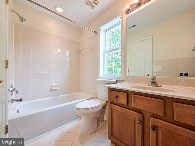 3300 BROKER LN, Woodbridge, VA 22193