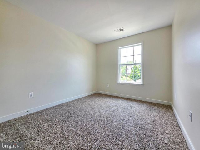 3300 BROKER LN, Woodbridge, VA 22193