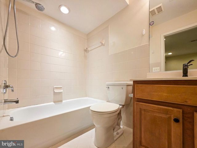 3300 BROKER LN, Woodbridge, VA 22193