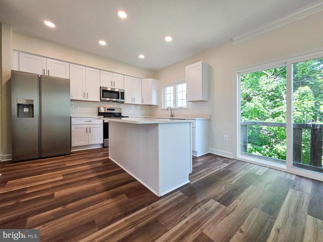 3300 BROKER LN, Woodbridge, VA 22193