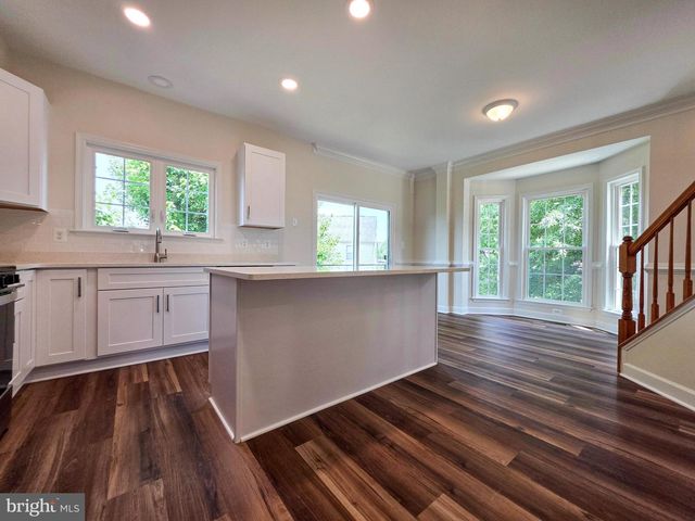 3300 BROKER LN, Woodbridge, VA 22193
