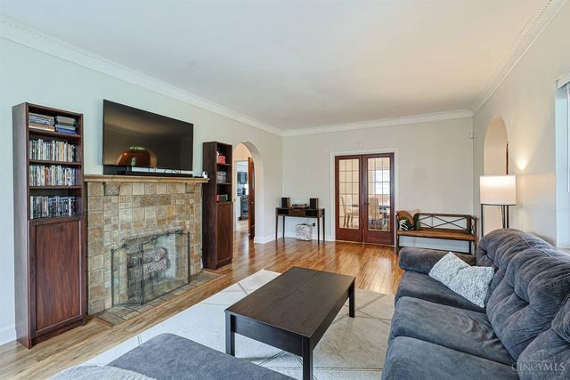 2003 Crane Avenue, Cincinnati, OH 45207