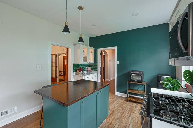 2003 Crane Avenue, Cincinnati, OH 45207