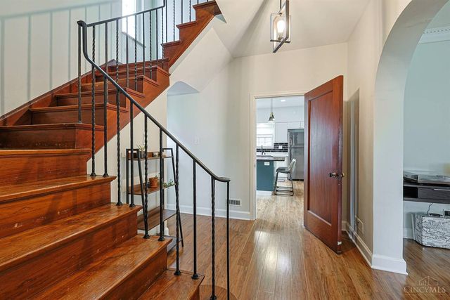 2003 Crane Avenue, Cincinnati, OH 45207