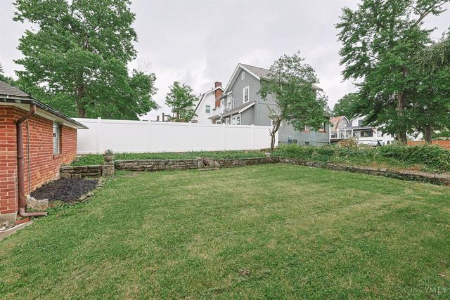 2003 Crane Avenue, Cincinnati, OH 45207