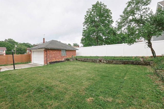2003 Crane Avenue, Cincinnati, OH 45207