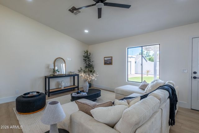 4927 E DOWNING Street, Mesa, AZ 85205