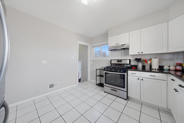 3626 S 56th Court, Cicero, IL 60804