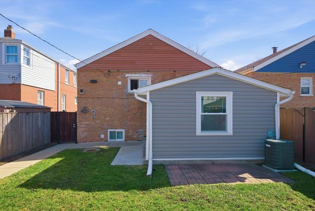 3626 S 56th Court, Cicero, IL 60804