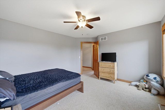 439 Brockway DRIVE, Mukwonago, WI 53149