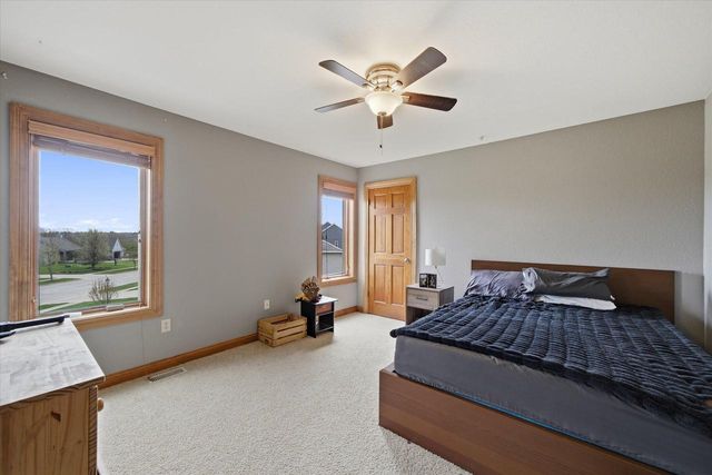 439 Brockway DRIVE, Mukwonago, WI 53149
